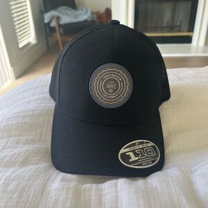 Travis Matthews hat